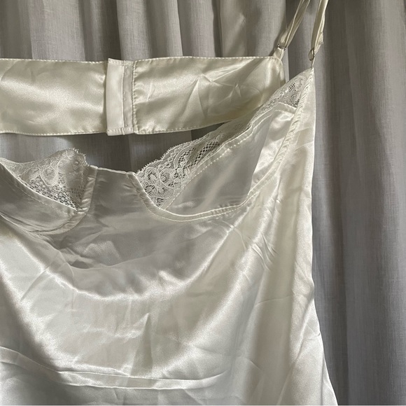 White Floral Lace Cami Satin Mini Dress - Picture 5 of 8